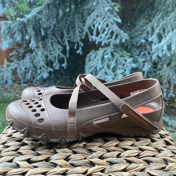 Skechers Cali Gear Tan Bronze Rubber Mary Jane Boat / Water Shoes Women’s 10 - Picture 4 of 9